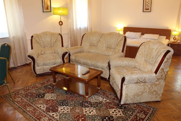 Diligence Hotel (Dilijan)